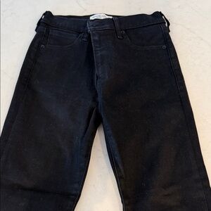 Abercrombie & Fitch the skinny high rise 4s